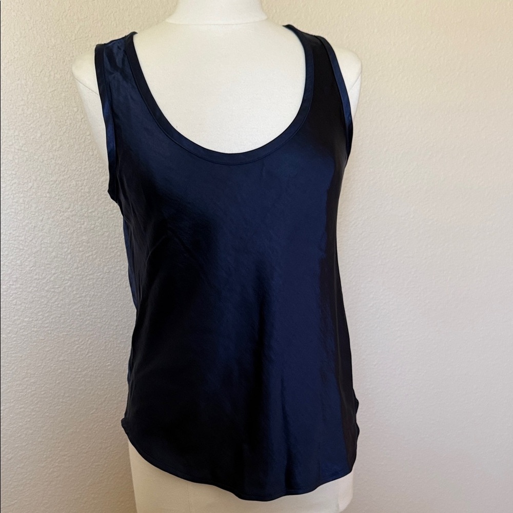 GAP - Women's Navy Satin-Feel Scoop Neck Tank Top (sz -small)